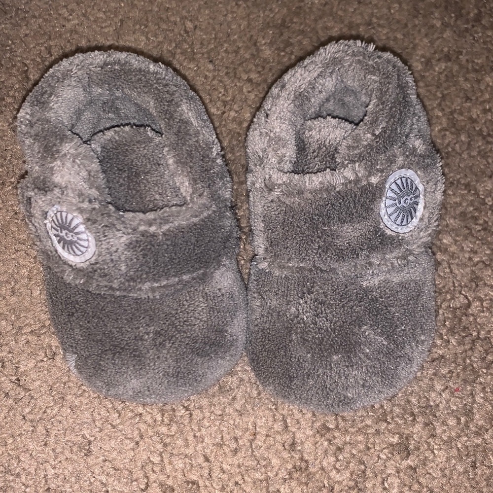 Baby ugg booties